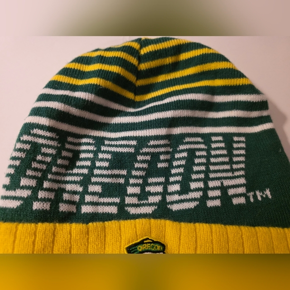 Oregon Ducks College Beanie Cap Top Of The World U of O - Picture 3 of 6